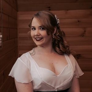 Meet your Posher, Cassie